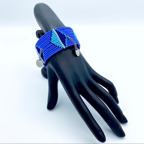 Artisan Handcrafted Blue Seed Bead Silver Tone Dangle Southwestern Wire Bracelet - Picture 3 of 11